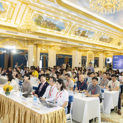 SẢNH LA CROWN