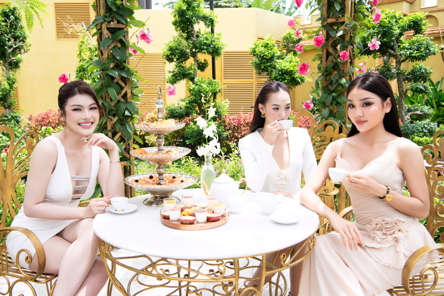 TIỆC TRÀ CHIỀU