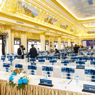 LA CROWN BALLROOM