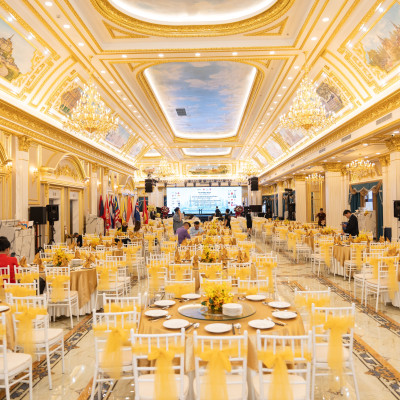 LA CROWN BALLROOM