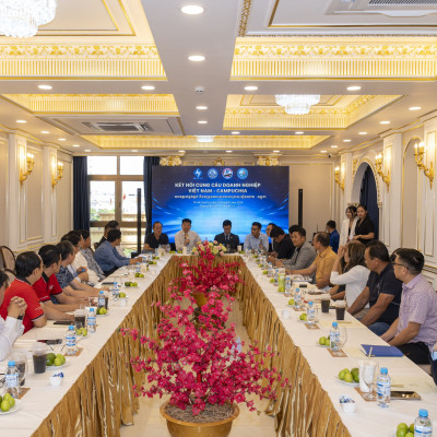 KING & QUEEN MEETING ROOMS