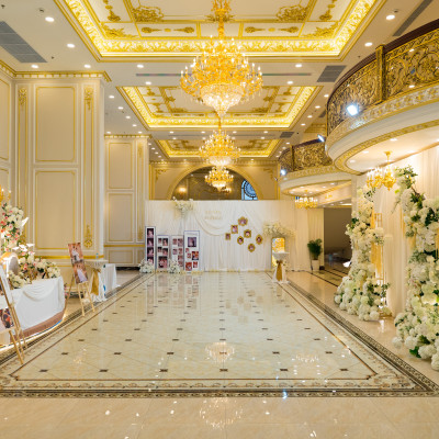 TIỆC CƯỚI TRONG MƠ
